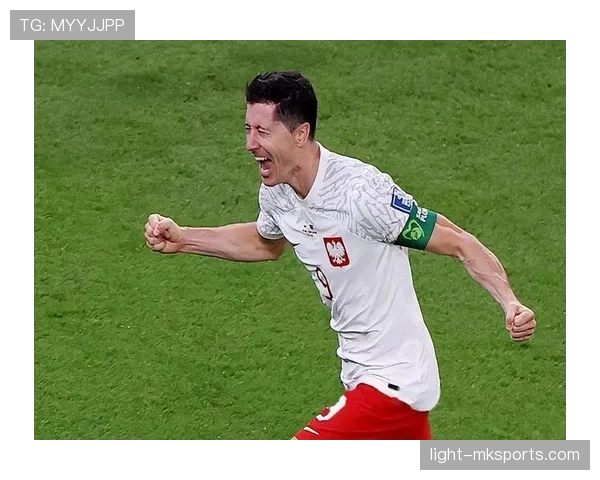 波兰友谊赛失利,球队迎新挑战表现引关注 波兰友谊赛失利,球队迎新挑战表现引关注