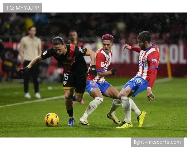 西甲焦点战引爆热议：经典对决与绝杀进球点燃球迷激情