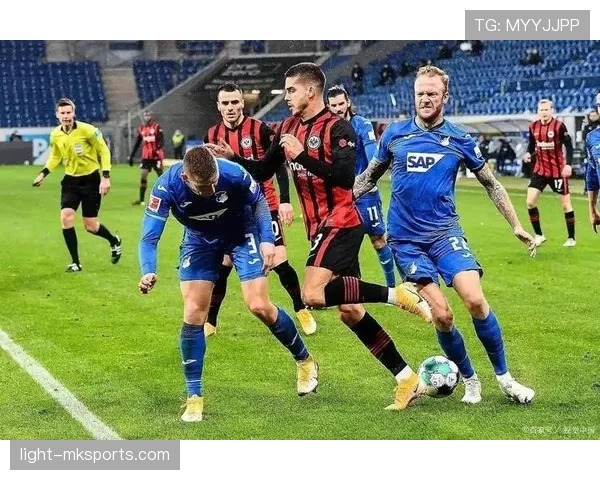 法国队集训状态火热,全员竞技水平显著提升,新赛季表现备受期待 法国队集训状态火热,全员竞技水平显著提升,新赛季表现备受期待