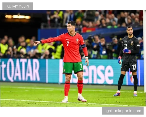 维蒂尼亚欧冠表现争议:关键战贡献与战术适配性分析 维蒂尼亚欧冠表现争议:关键战贡献与战术适配性分析